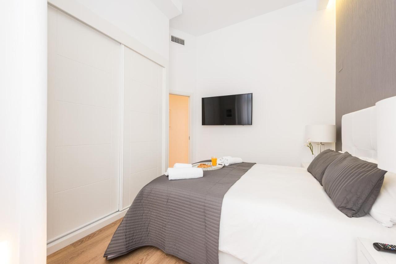 Malasana Plaza Apartman Madrid Kültér fotó